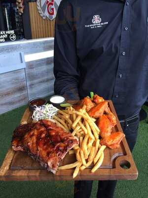 The Sporting Globe Fountain Gate
