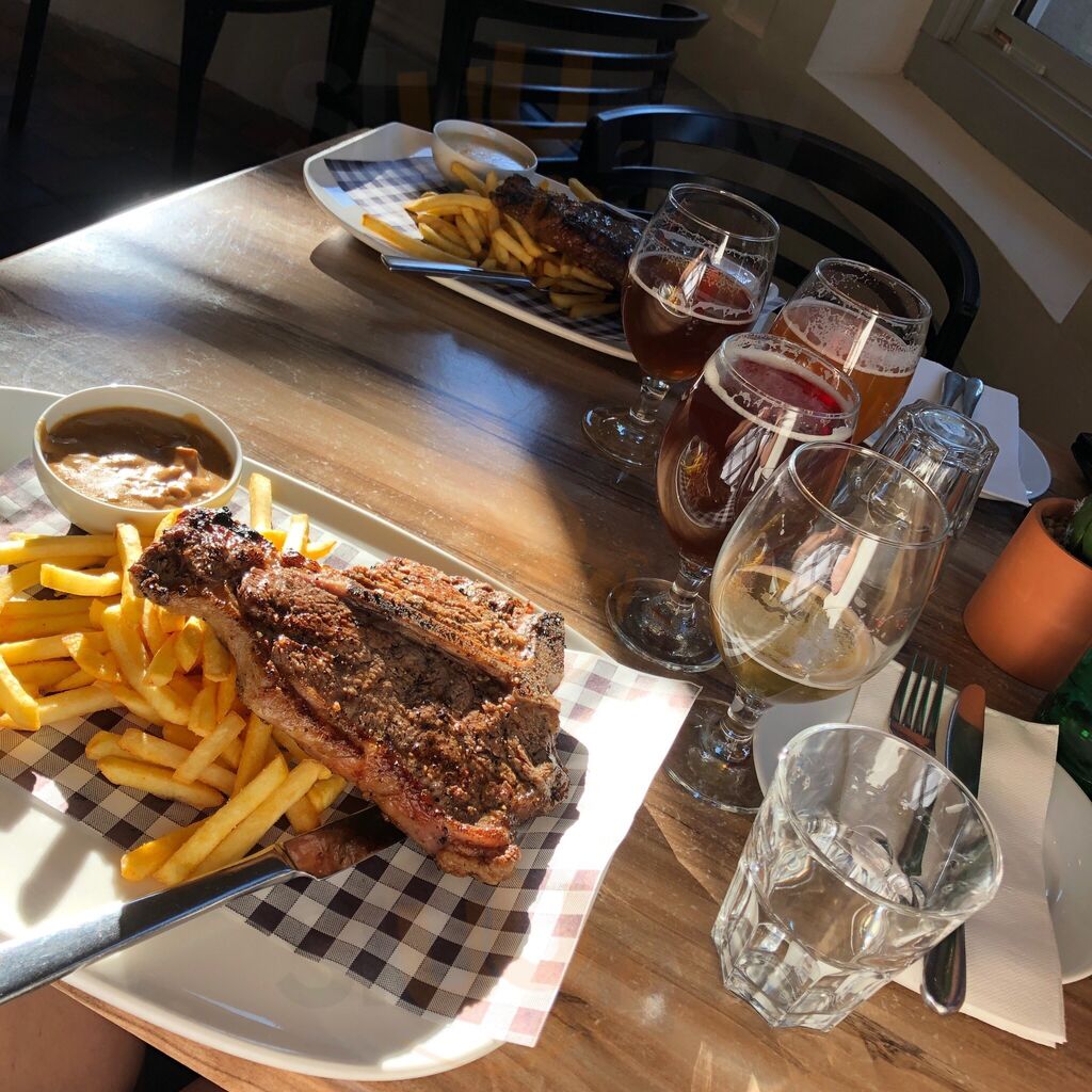 Lost Barrel Bar And Grill