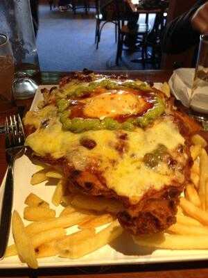 White Cockatoo Hotel