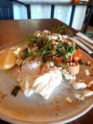 Allumer Coffee & Eatery