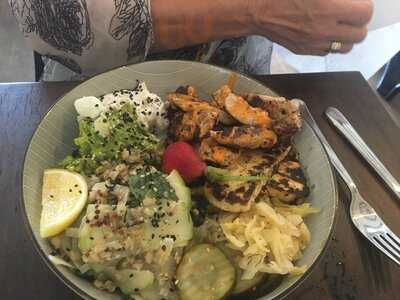 Allumer Coffee & Eatery