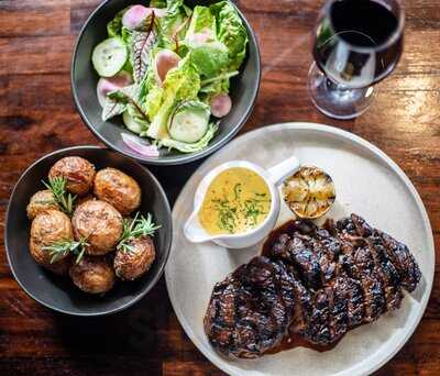 Shorties Bar & Dining