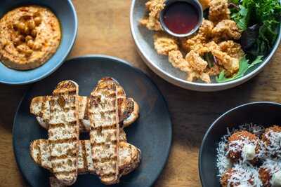 Shorties Bar & Dining