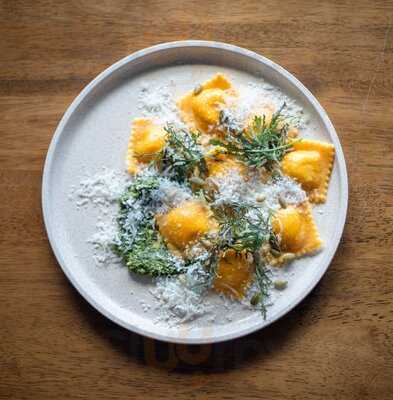 Shorties Bar & Dining