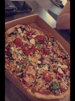 Ajays Pizzeria