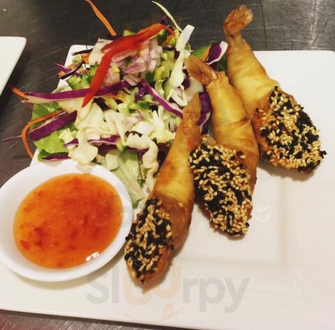 Nana Thai Restaurant On The Bay