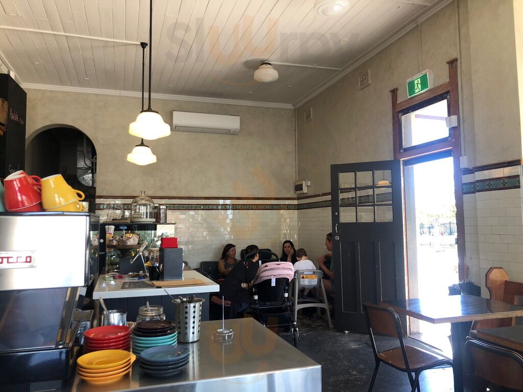 Kanela Find Foods Cafe