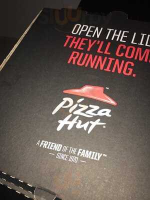 Pizza Hut Helensvale