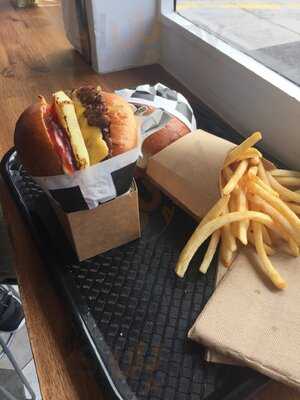 Melbourne Hotdog & Burger House