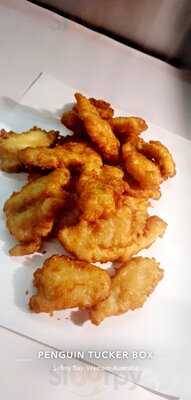 Penguin Tucker Box