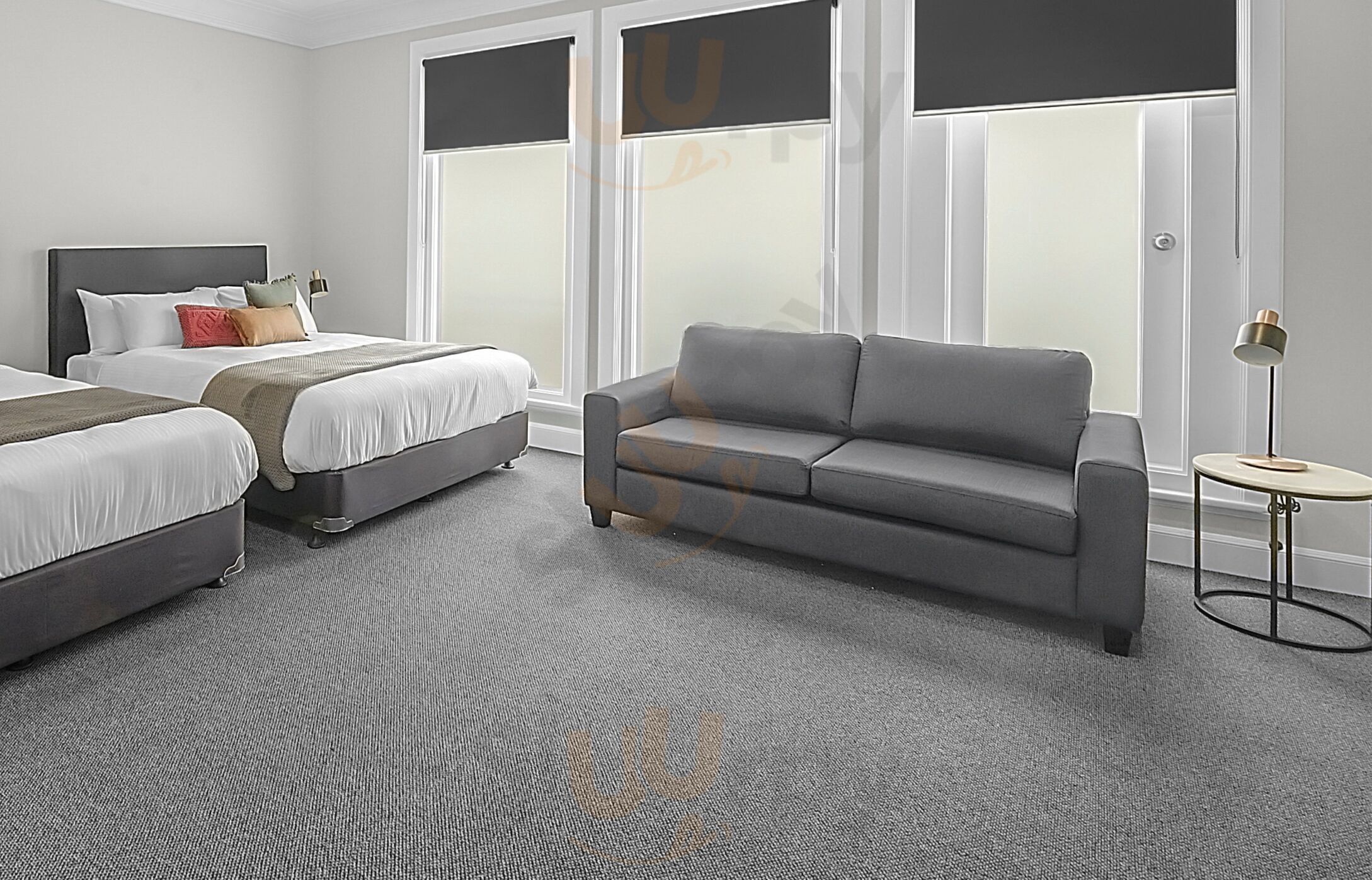 Horse & Jockey Hotel
