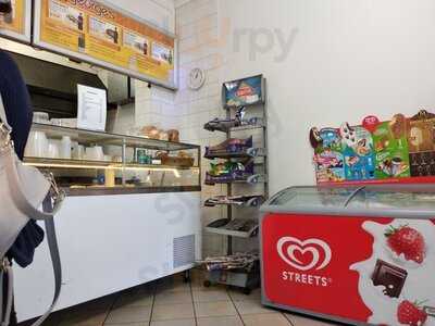 George's On Bong Bong