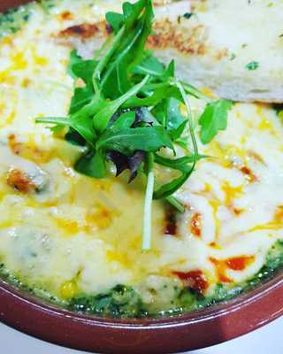 Blend Inn Bar And Bistro