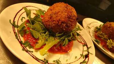 Blend Inn Bar And Bistro