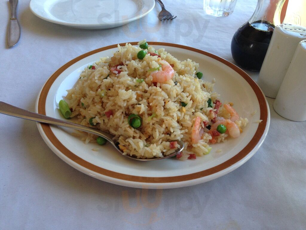 Roses Chinese Resaurant