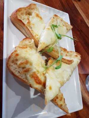 Haynes Bar And Grill