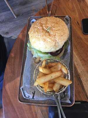 Haynes Bar And Grill