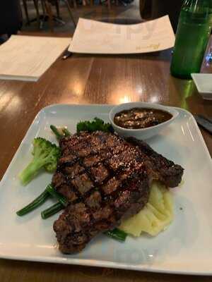 Rupert's Bar & Grill