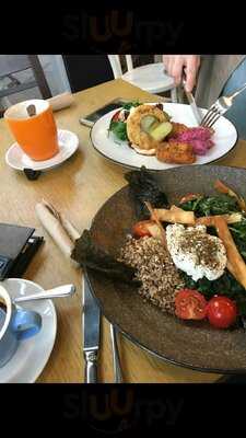 Alamanda Cafe And Providore