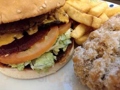 Al's Deluxe Fish N Chippery