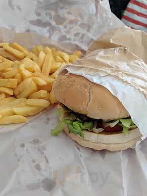 Flounder's Fish & Chips