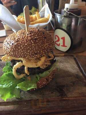 Ribs & Burgers Craigieburn