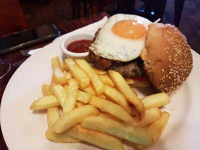 Flanagans Border Inn