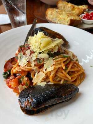 Central Hotel Bistro