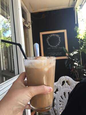 Little Lucky Cafe