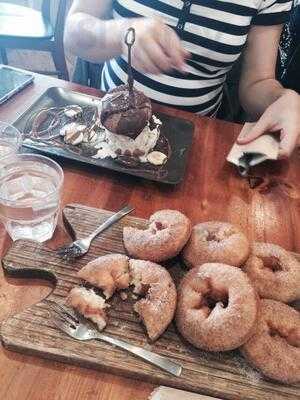 Royal Copenhagen Ice Creamery And Dessert Bar