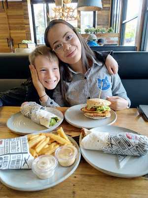 Schnitz Craigieburn Central