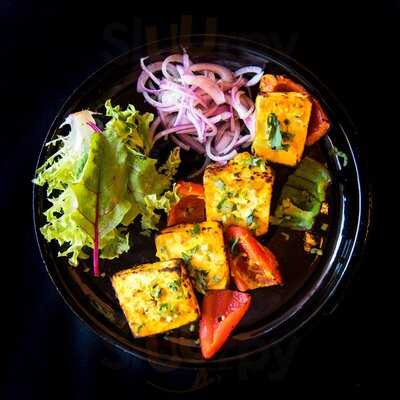 Fusion 6 Indian Restaurant & Bar