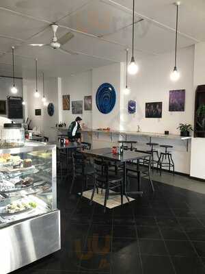 Six Sisters & A Pigeon