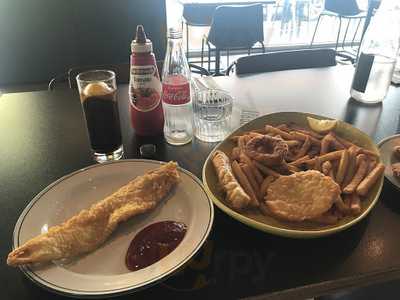 Shark Bait Bar And Grill