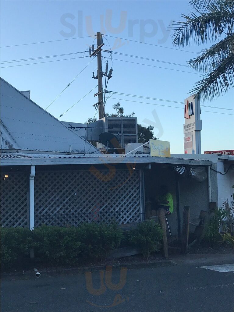 Banjo's Bar & Bistro