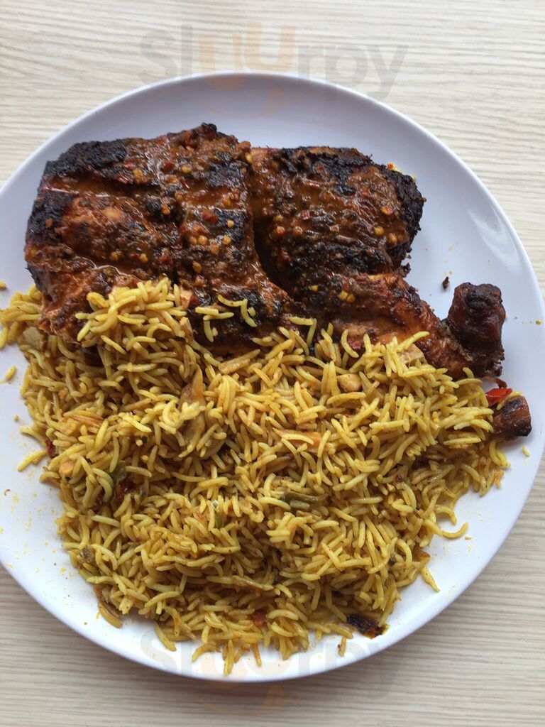 Woodies Charcoal Chicken