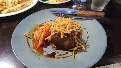 The Chase Bar And Bistro