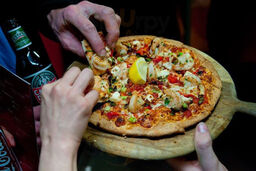 Crust Gourmet Pizza Bar