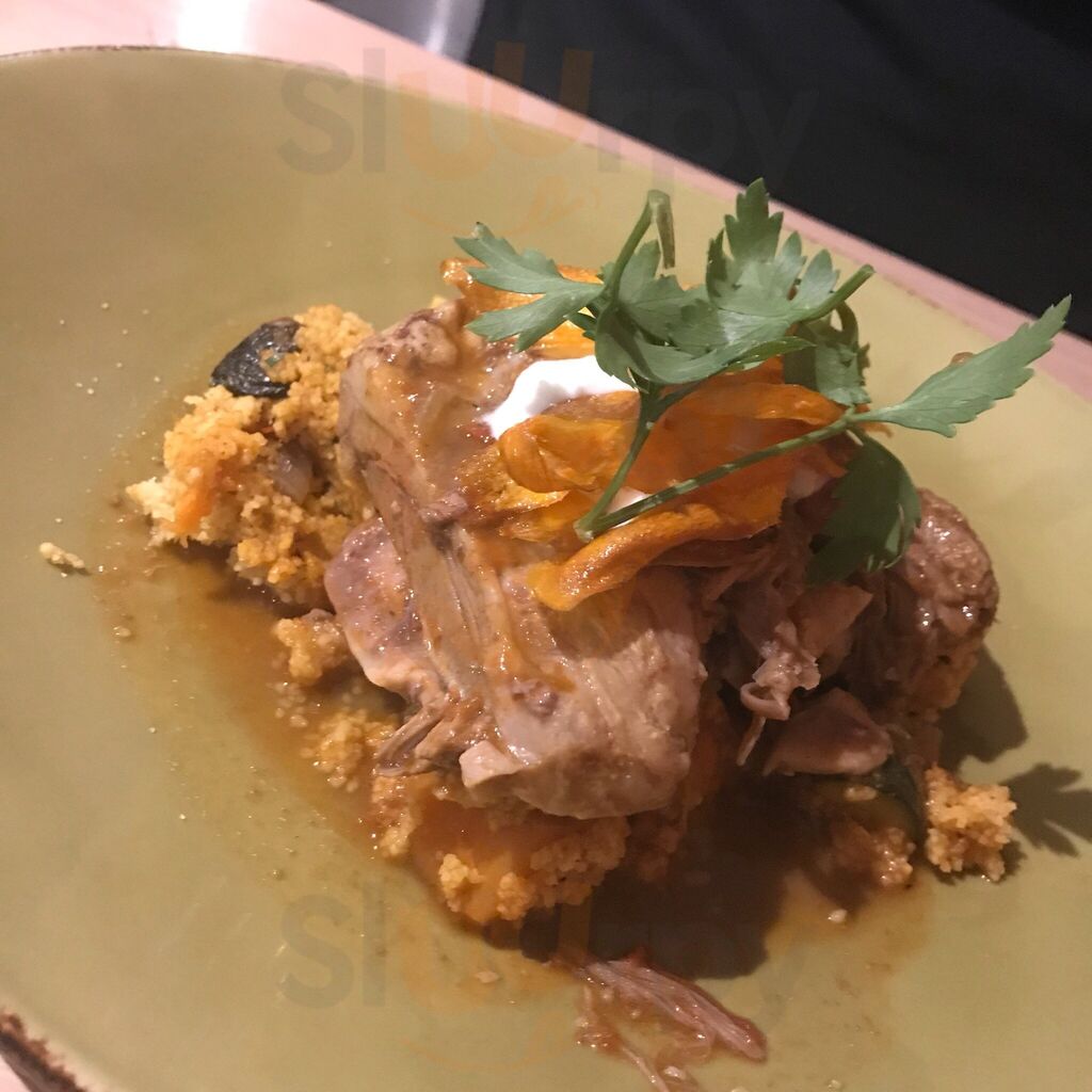 Sandstone & Co. Cafe