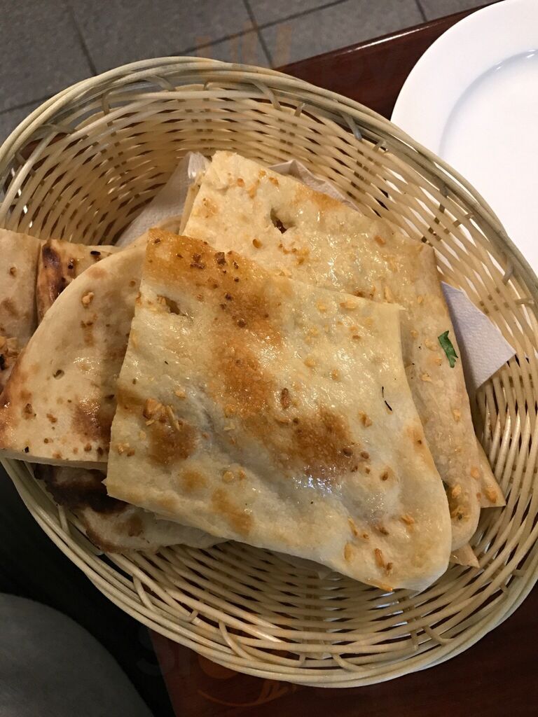 Mountain Nepalese Restaurant And Cafe