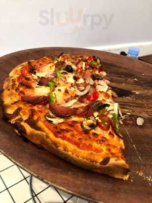 Adam's Pizzeria & Restaurant