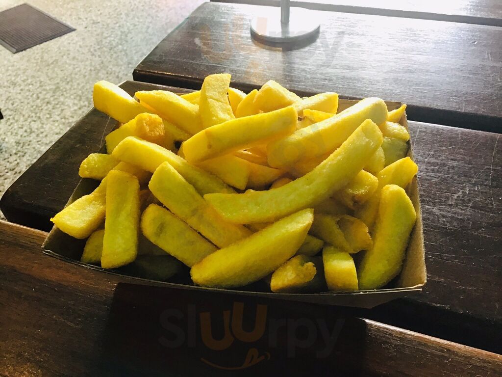 Mangroves Bar And Grill