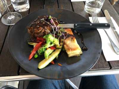 Max's Cafe & Restaurant