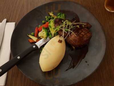 Max's Cafe & Restaurant