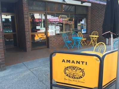 Skyes Cafe & Courtyard