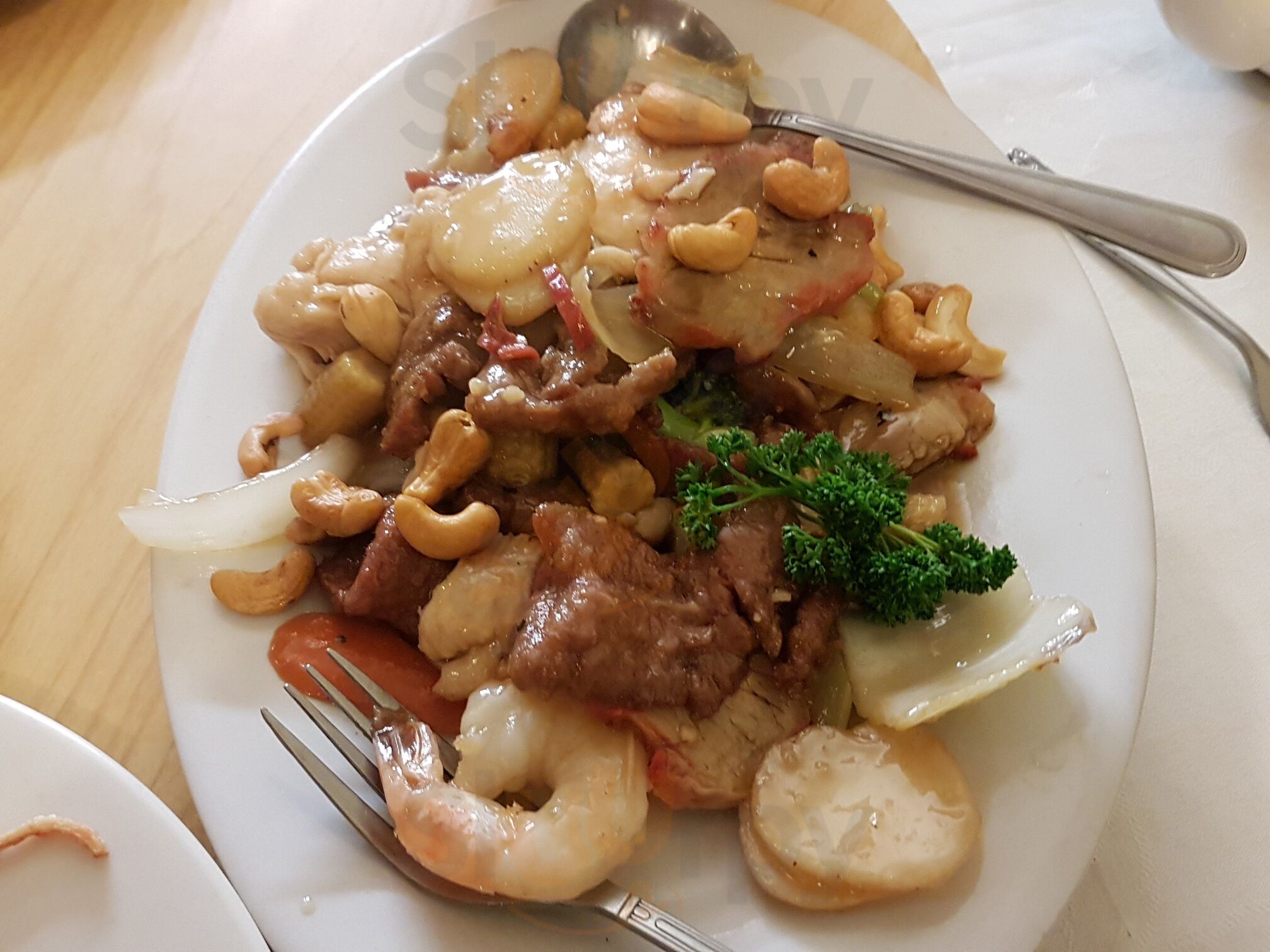 Lucky Dragon Chinese Restaurant