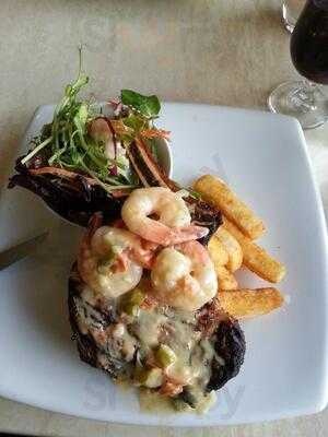 The Grove Bar And Grill