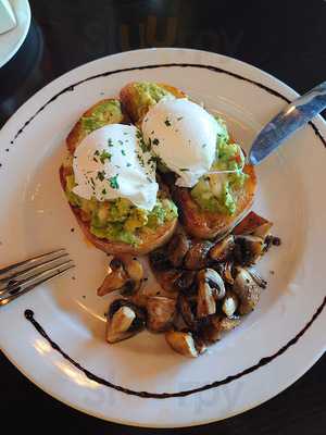 The Purple Owl Bistro