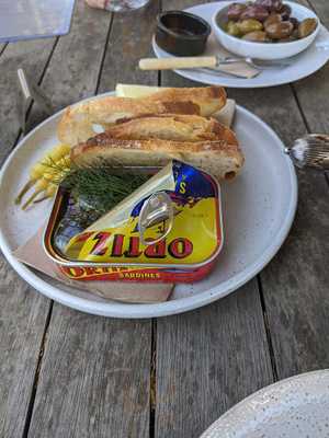 Ambermere Inn - Est 1845