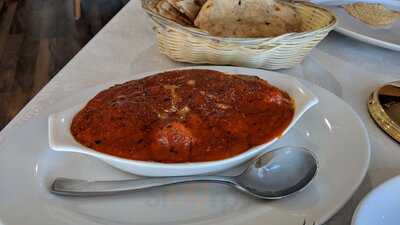 Cinnamon Cafe & Indian Restaurant